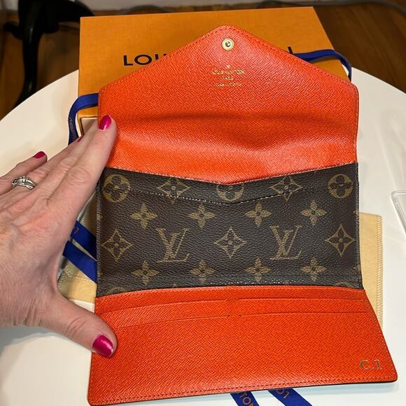 Louis Vuitton Monogram Josephine Wallet Chili Red EUC Retail $800 - Picture 3 of 15